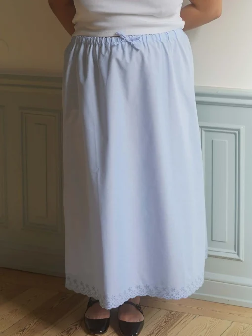 Flash Sale Djerf Avenue Breezy Midi Skirt Blue