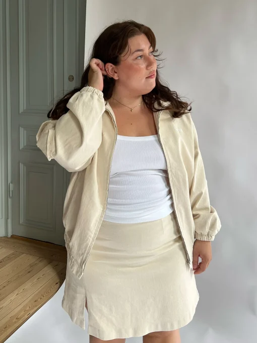 New Djerf Avenue Denim Must Have Mini Skirt Cream