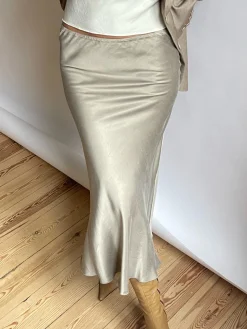 New Djerf Avenue Dream Skirt Rain