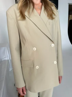 Hot Djerf Avenue Essential Blazer Greige