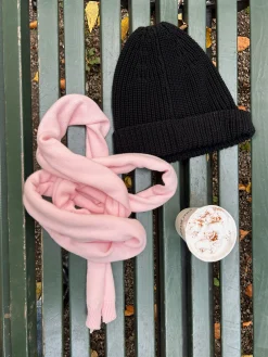 Flash Sale Djerf Avenue Knitted Beanie Black
