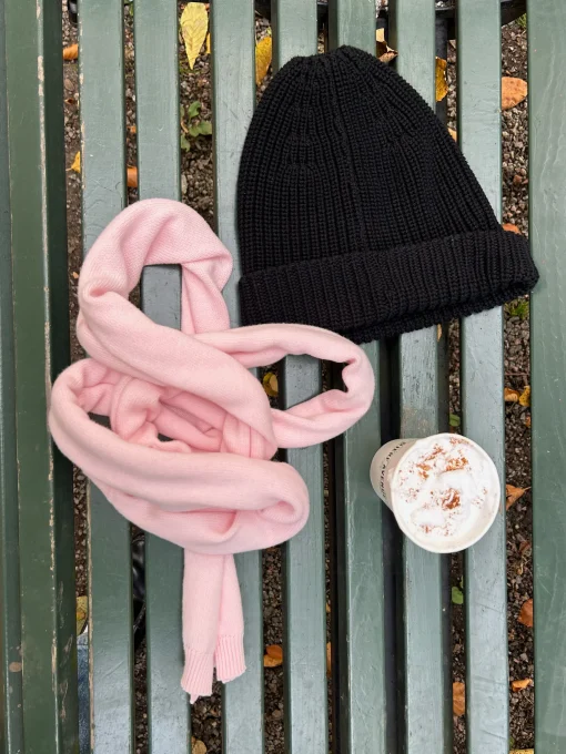 Flash Sale Djerf Avenue Knitted Beanie Black