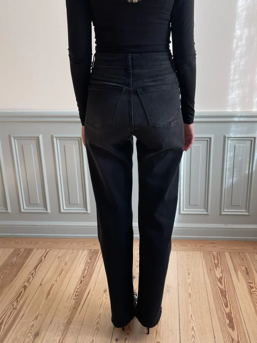 Best Sale Djerf Avenue Straight Jeans Black